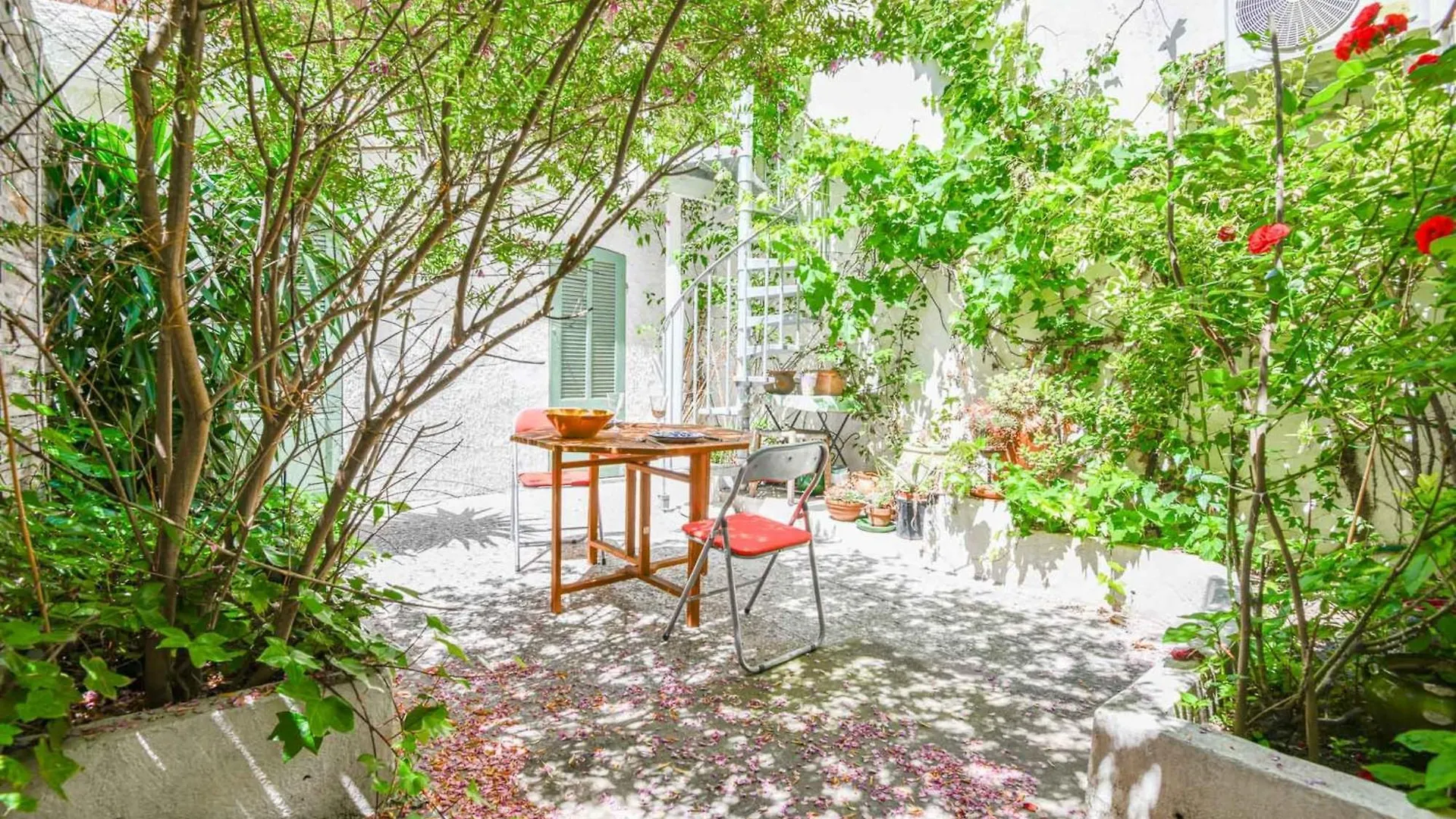 Apartment L'Atypique - Appart 2 Ch Avec Terrasse Et Clim Marseille