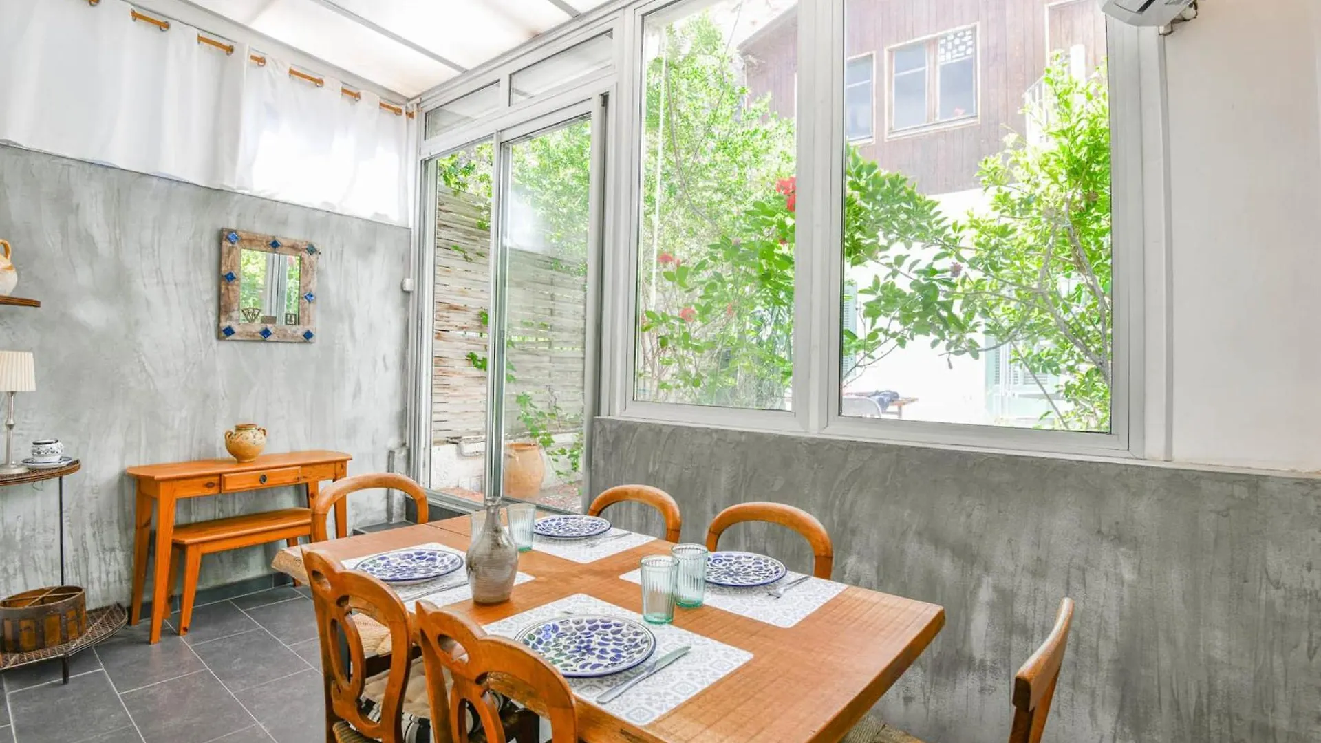 L'Atypique - Appart 2 Ch Avec Terrasse Et Clim Marseille Apartment